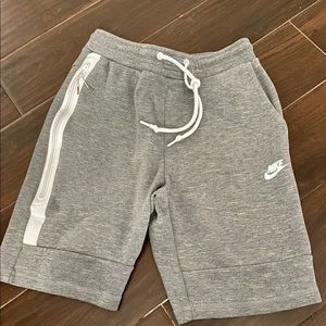 Nike boys fleece shorts